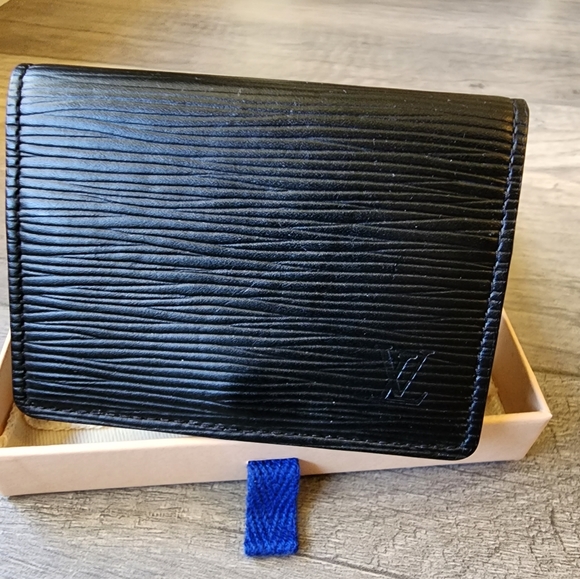Louis Vuitton Cardholder - Picture 1 of 13